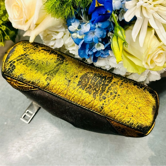 Authentic Burberry Metallic Distressed Clutch Pouch - Picture 14 of 14